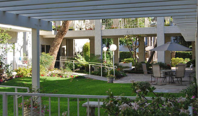 Regency Park Oak Knoll