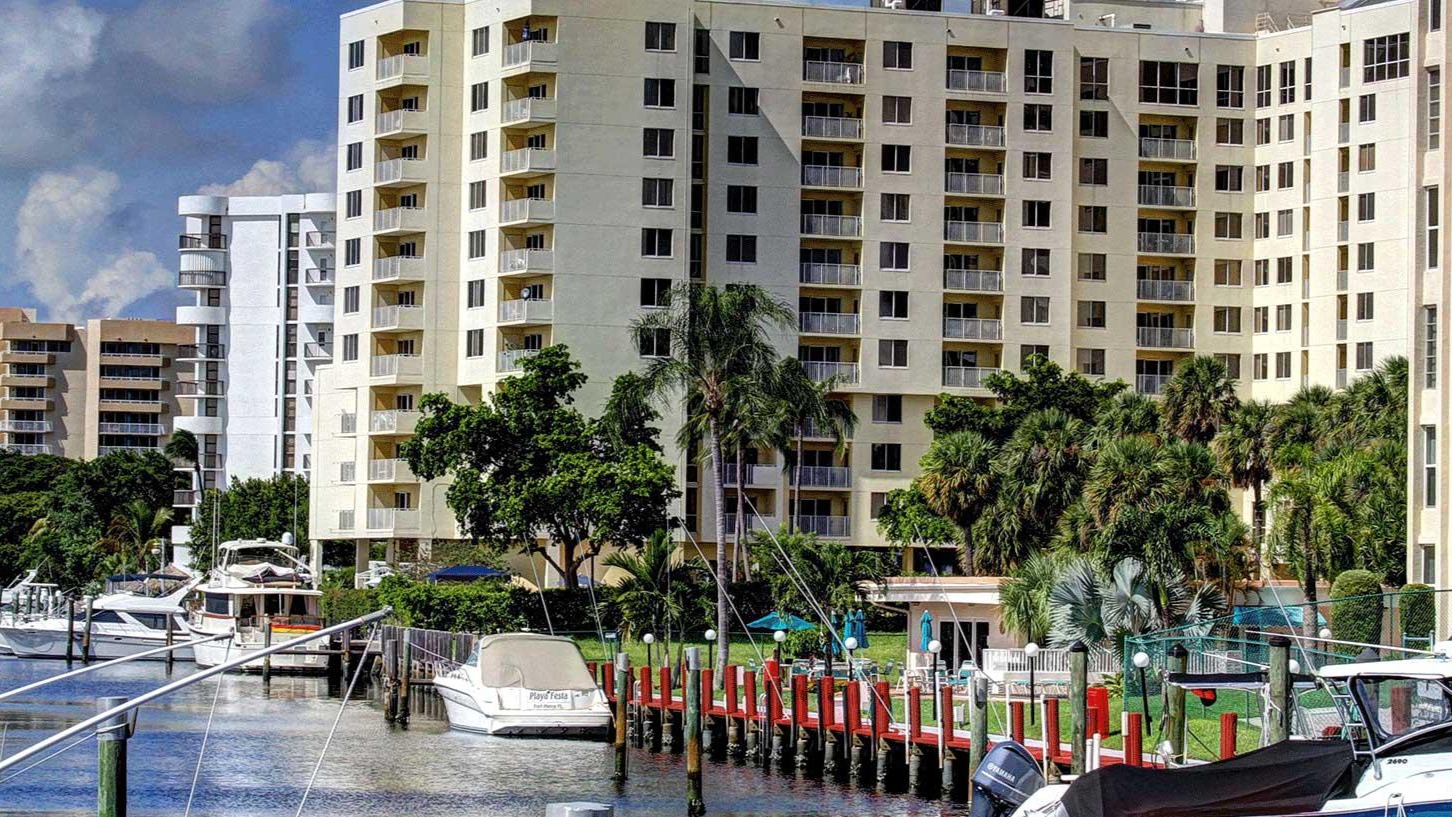 Five Star Premier Residences of Pompano Beach
