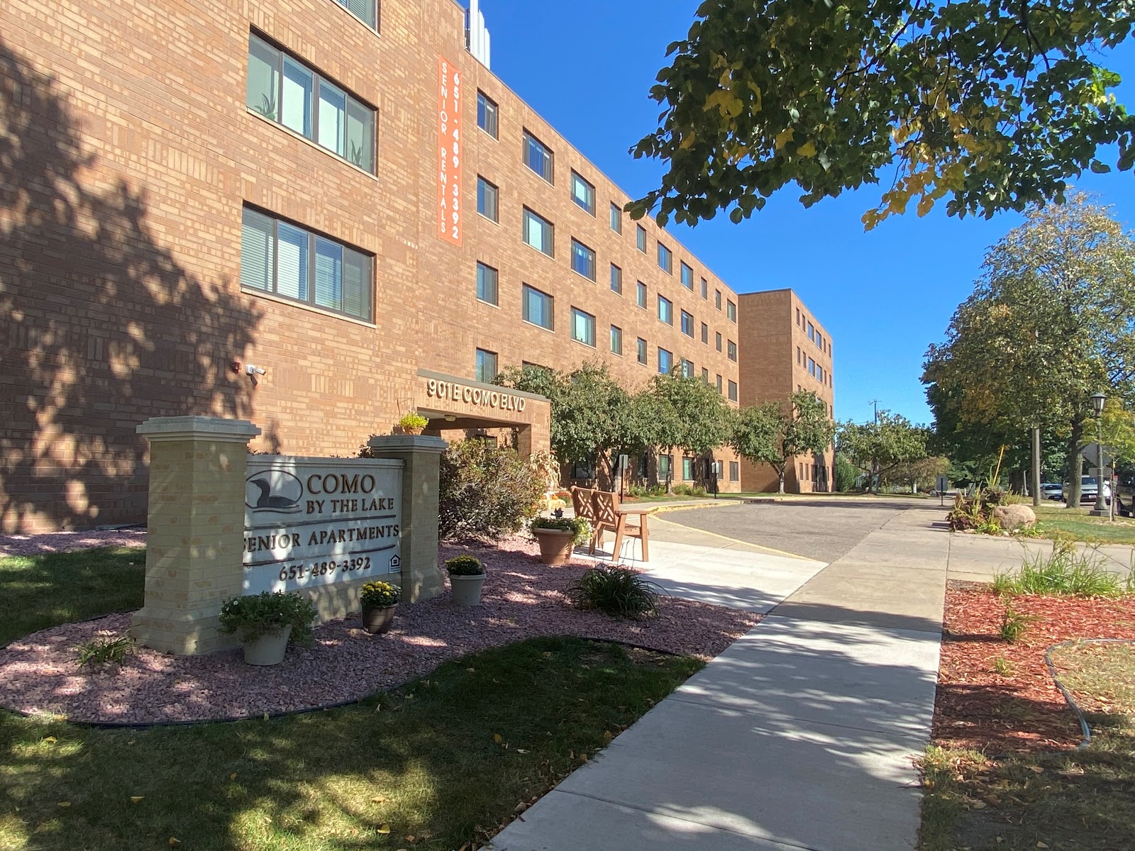 Como by the Lake Senior Apartments