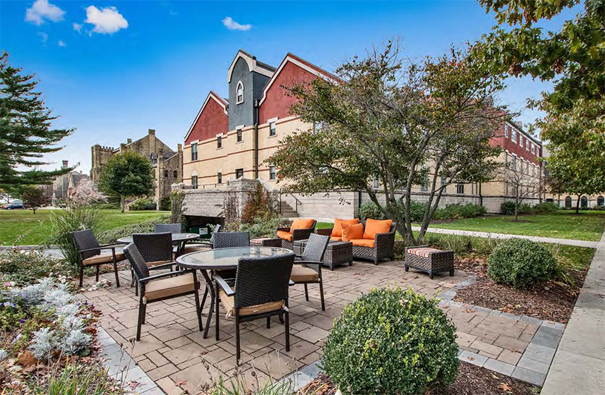 Lake Oaks Senior Apartment Homes