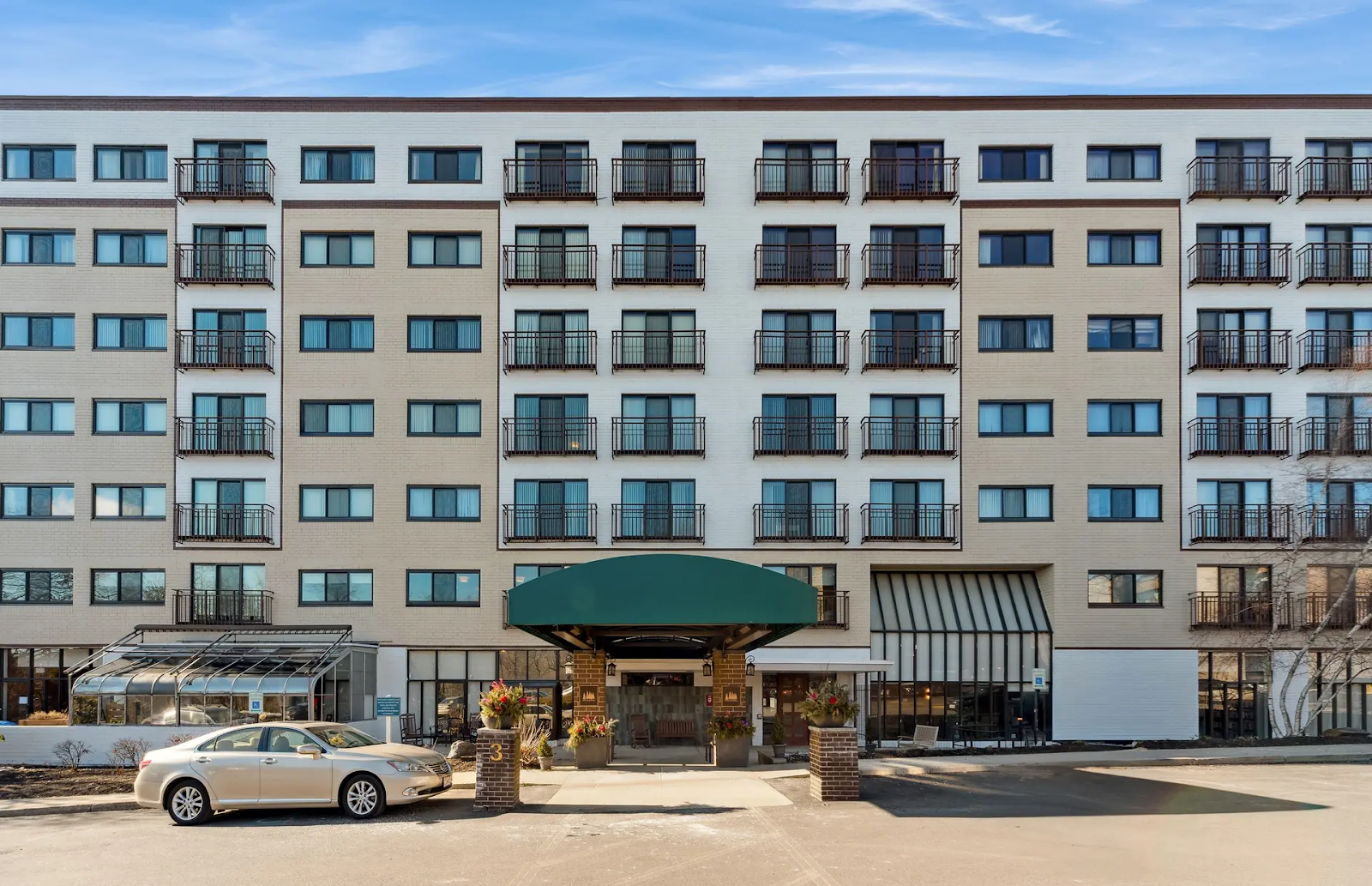 AVIVA Country Club Heights