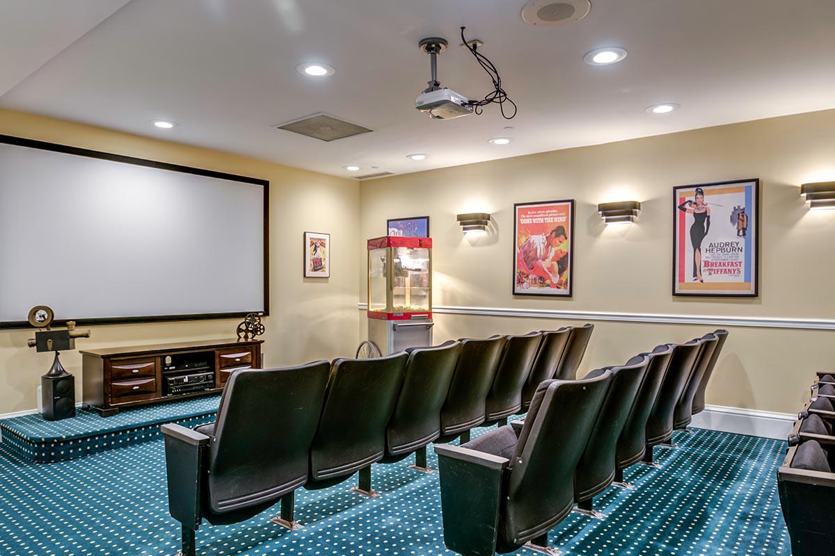 Brandywine The Savoy by Monarch