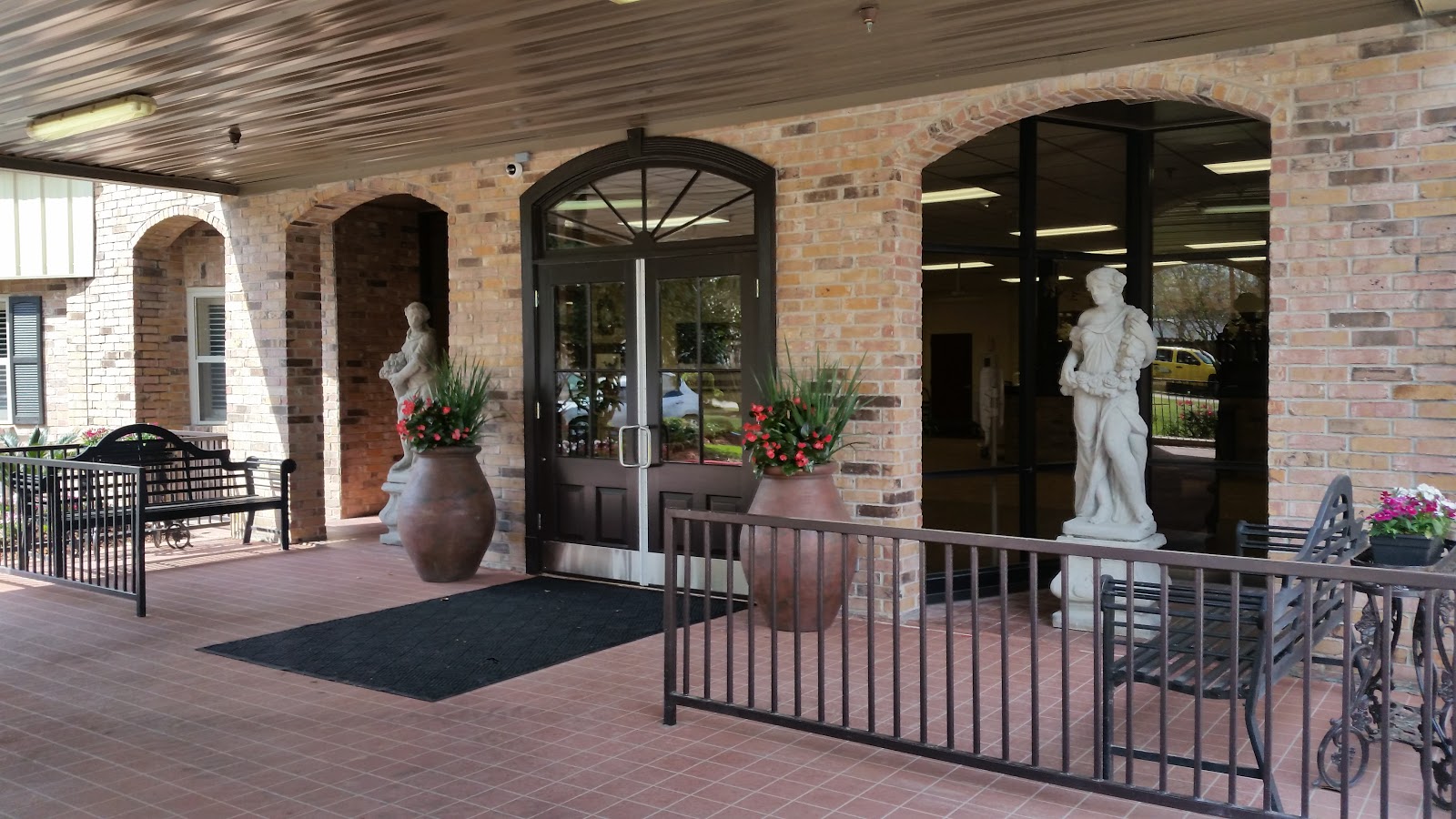 Flannery Oaks Guest House