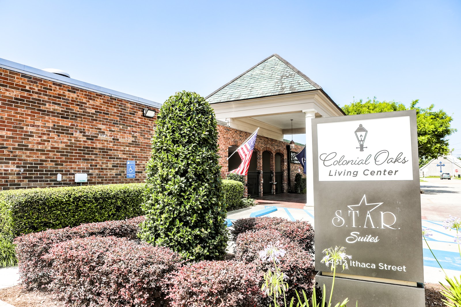 Colonial Oaks Living Center LLC