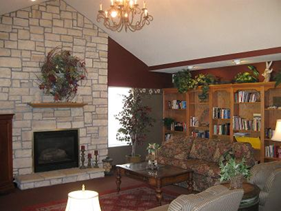 Creekside Gables