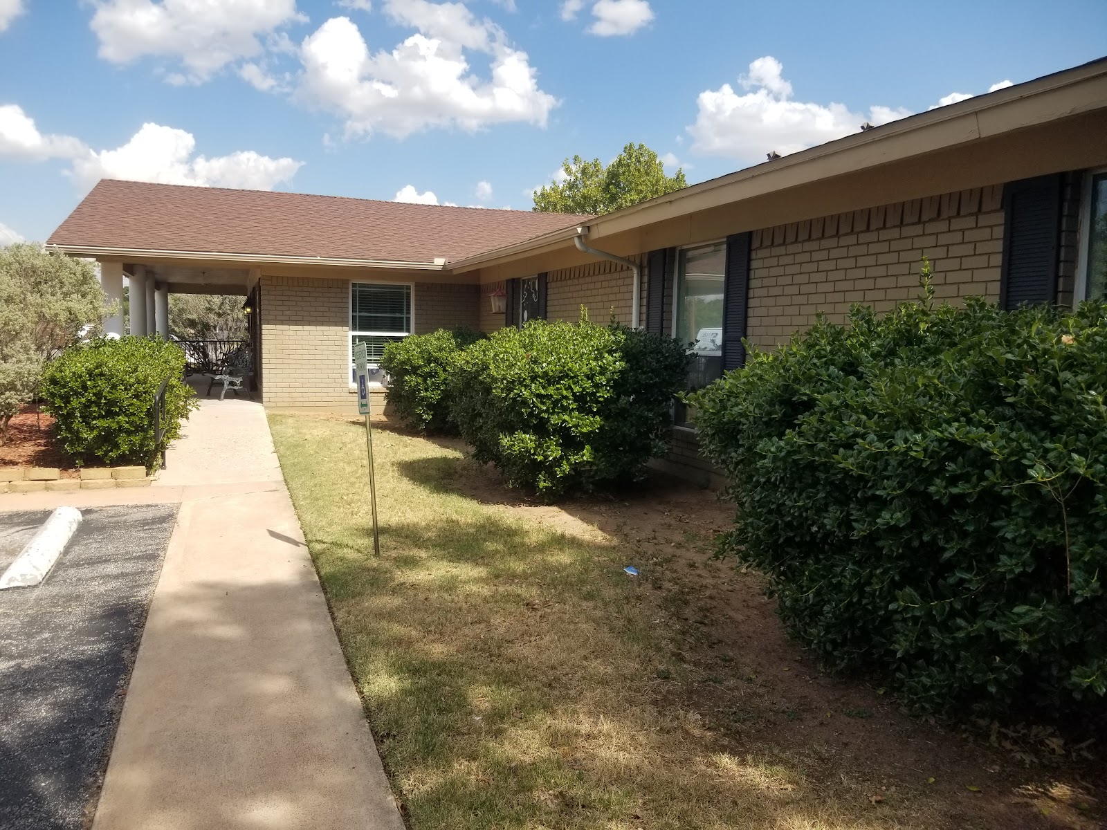 Northern Oaks Living & Rehabilitation