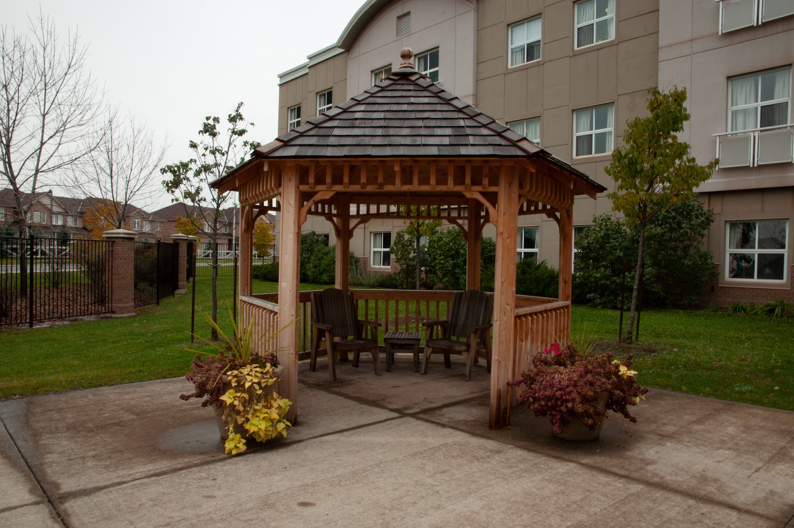 Extendicare West Oak Village Long-Term Care Home