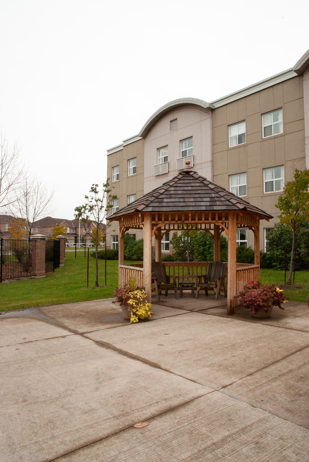 Extendicare West Oak Village Long-Term Care Home