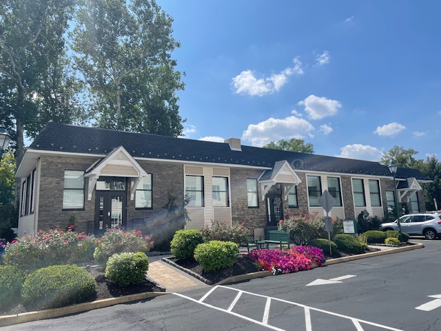Victorian Village at Loller Academy-Luxury Adult Living