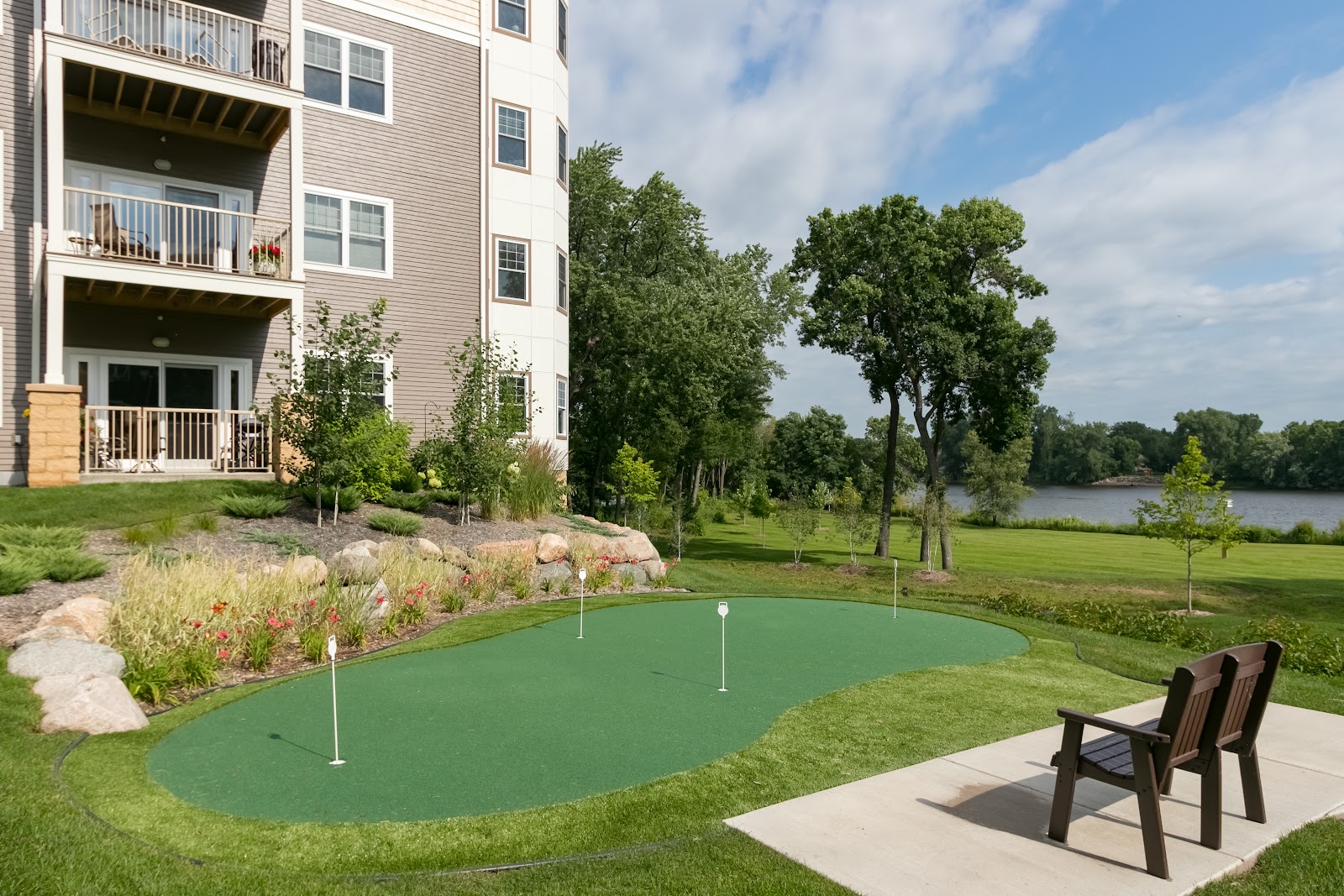 Applewood Pointe of Champlin