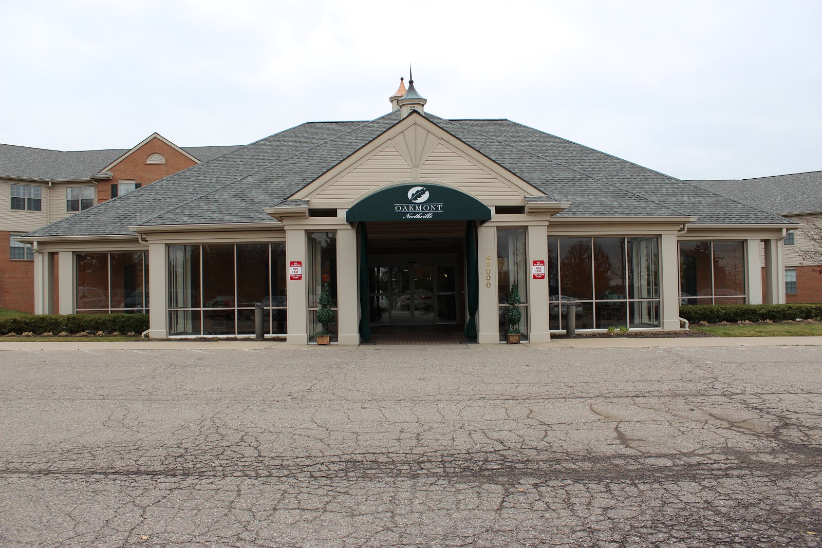 Oakmont Northville Senior Community