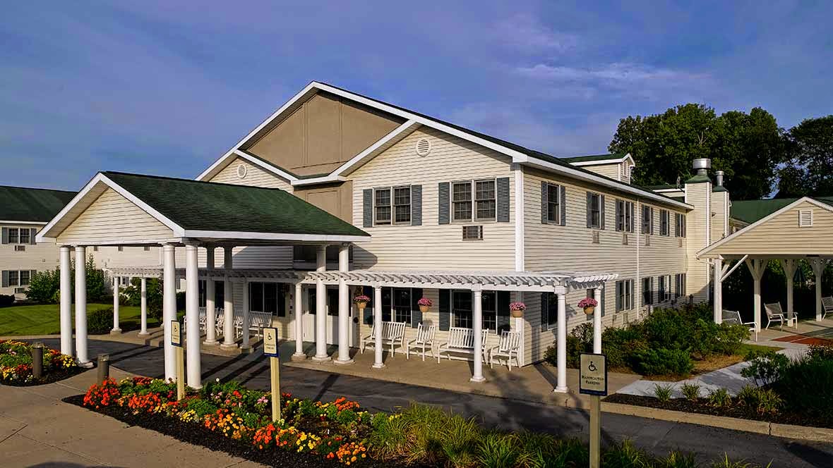 Peregrine Senior Living at Shaker | Assisted Living & Memory Care in Albany, NY