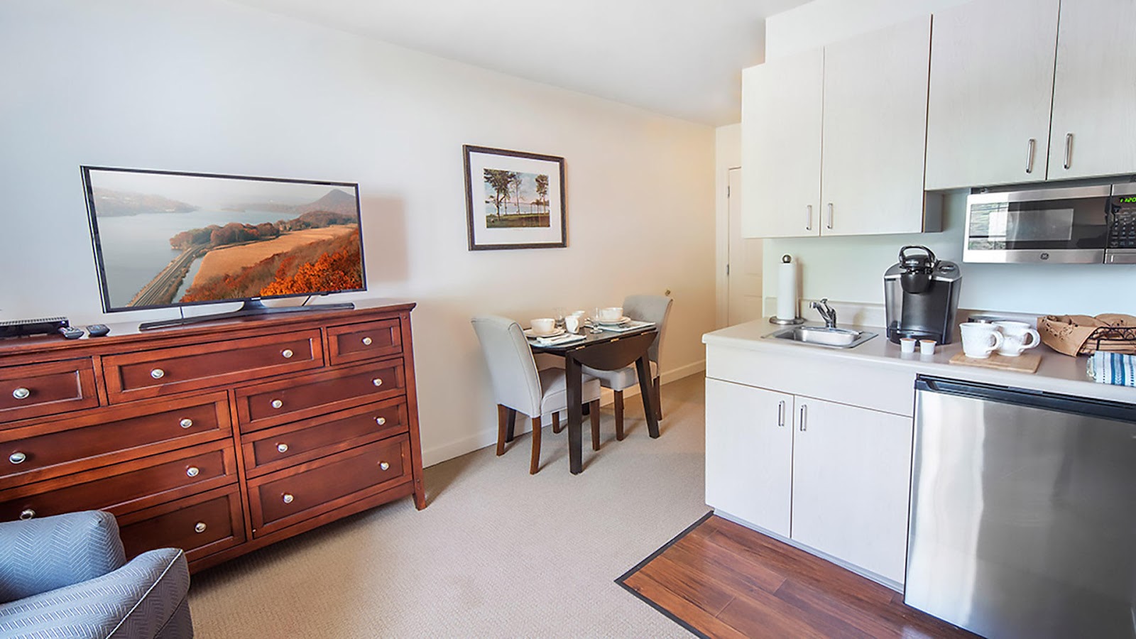 Peregrine Senior Living at Shaker | Assisted Living & Memory Care in Albany, NY