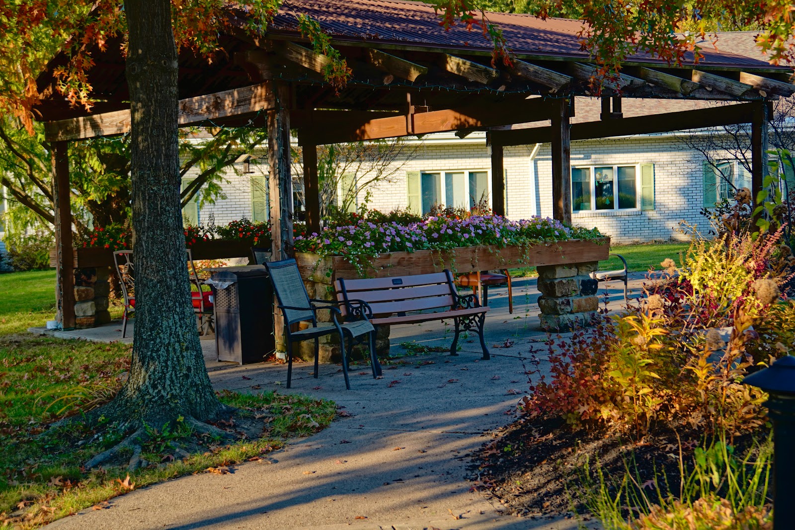 Avon Oaks Caring Community