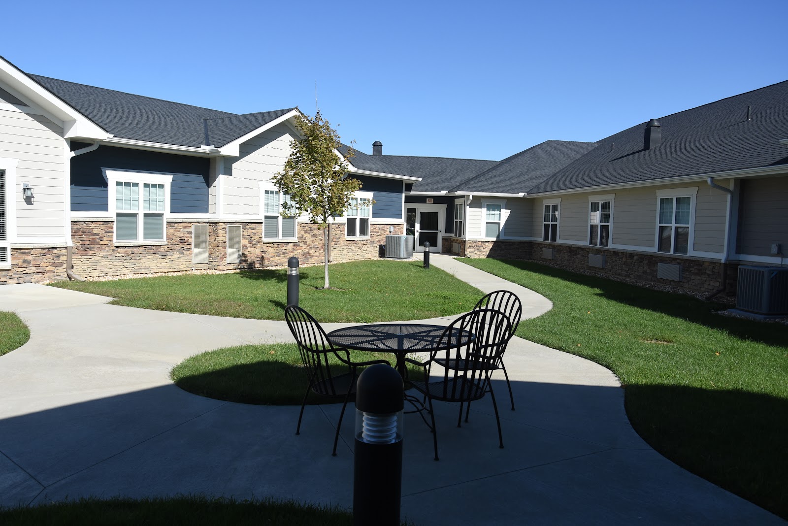 Colonial Village Overland Park