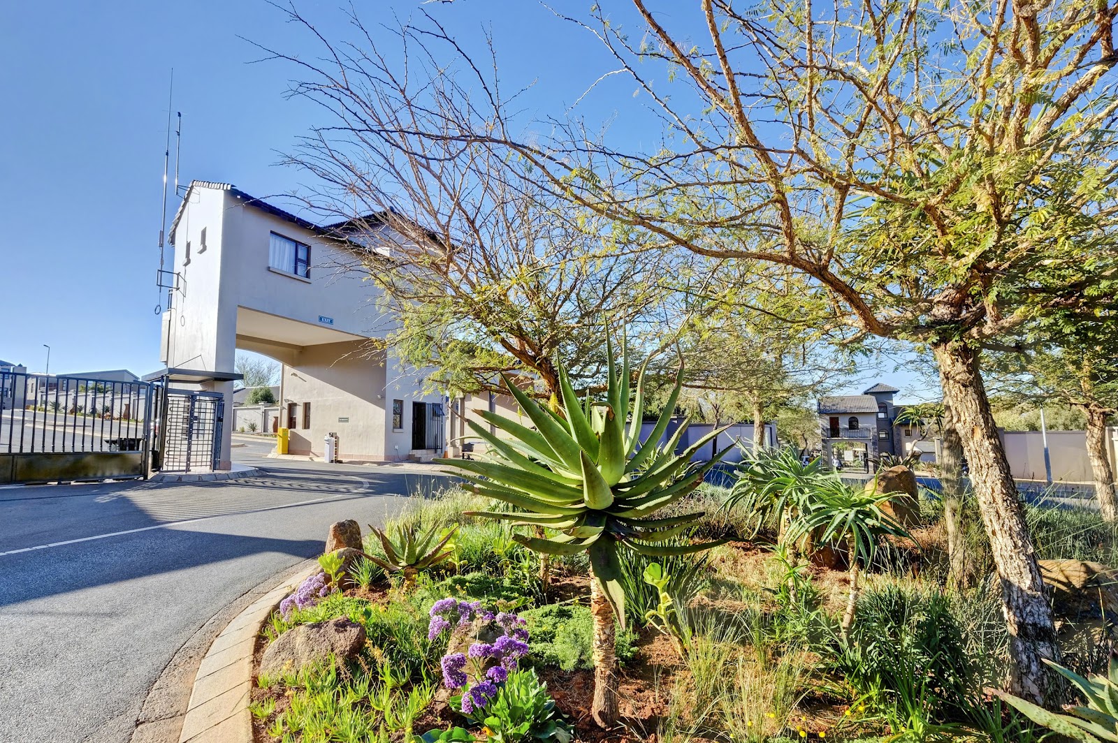 Featherbrook Hills Retirement Village