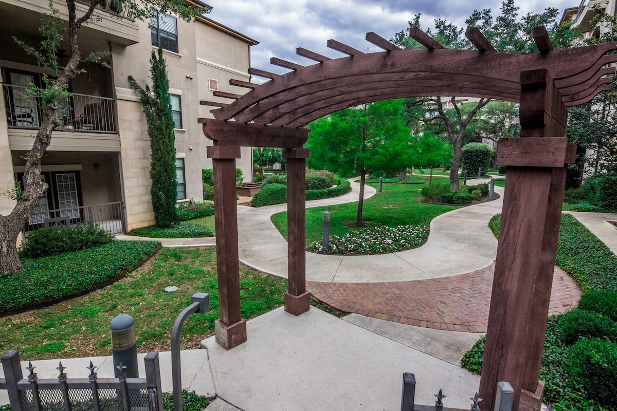 Appletree Court