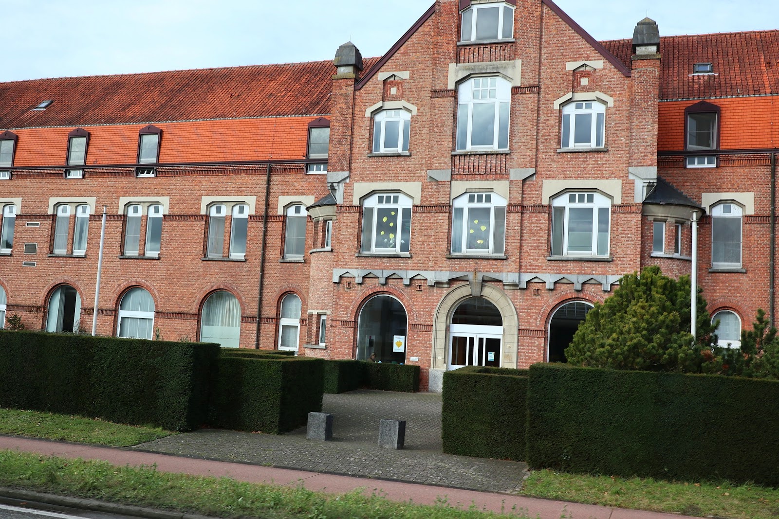 vzw KMI - Zorgverblijf Hooidonk