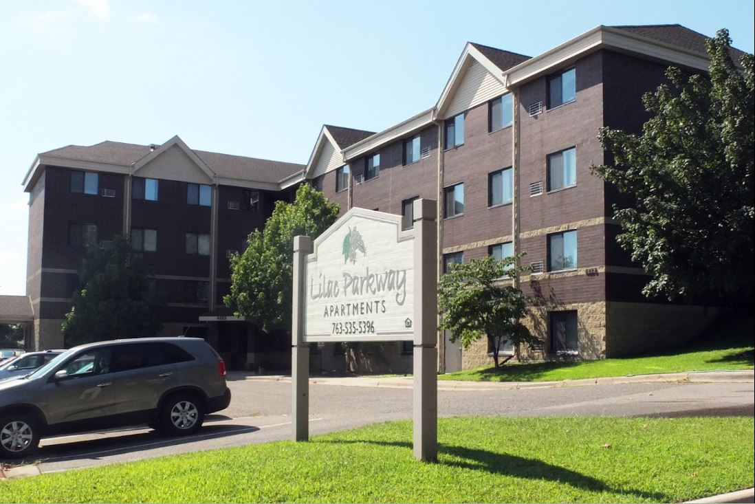 Lilac Parkway Apartments | An Ecumen Living Space