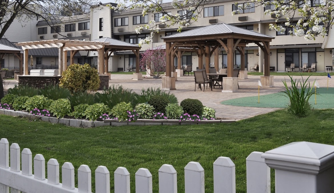 The Arbors Assisted Living Communities at Islandia East