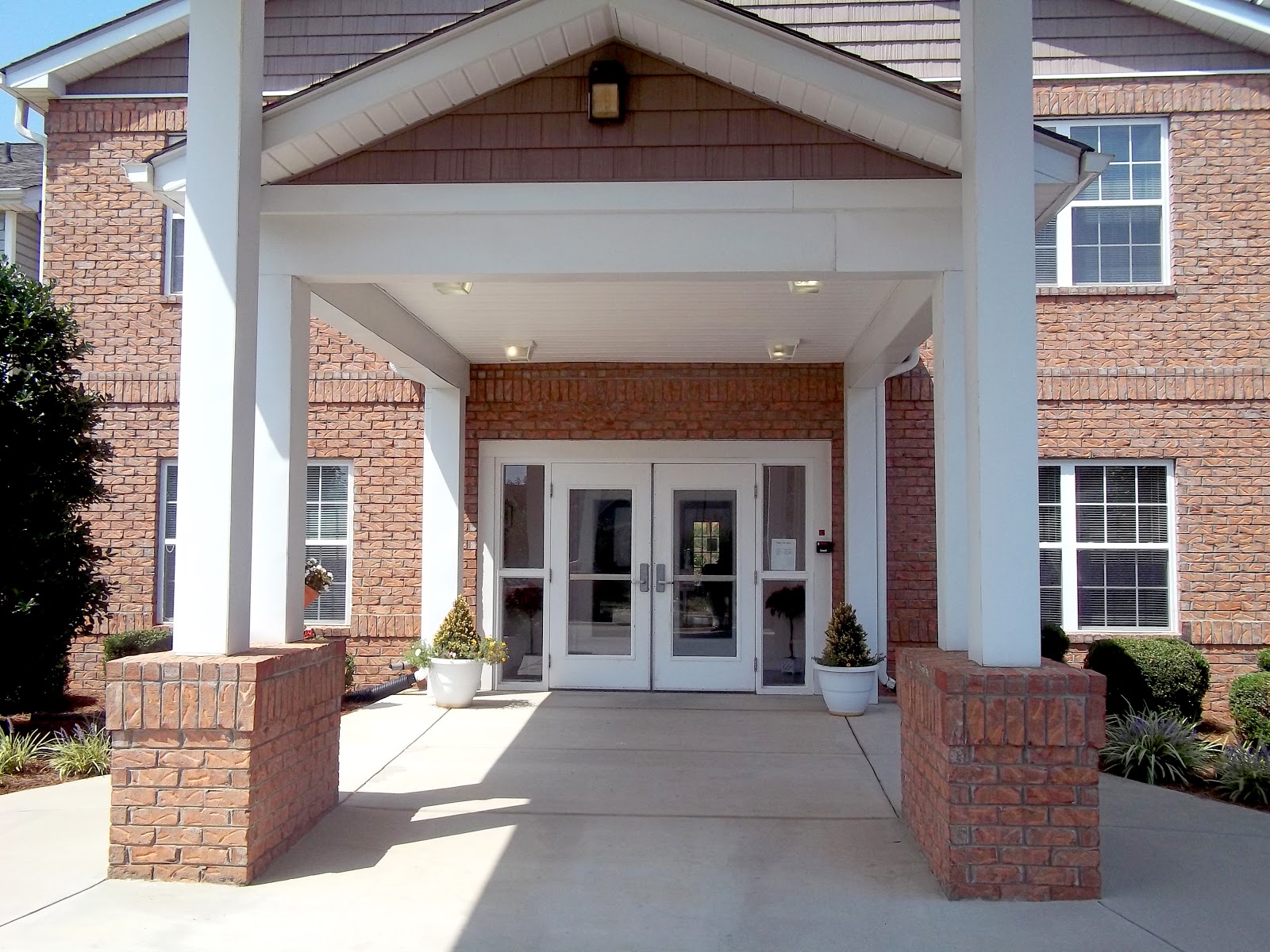 Kings Falls Apartments