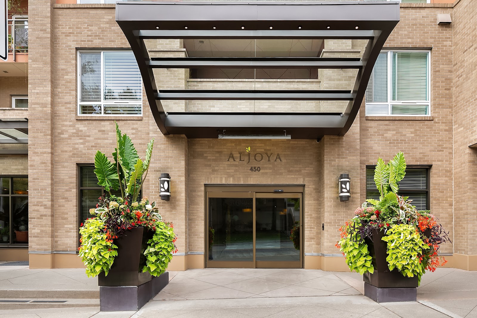 Aljoya Thornton Place