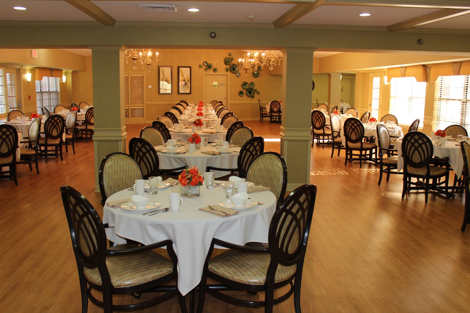 Oakmont Livonia Senior Community