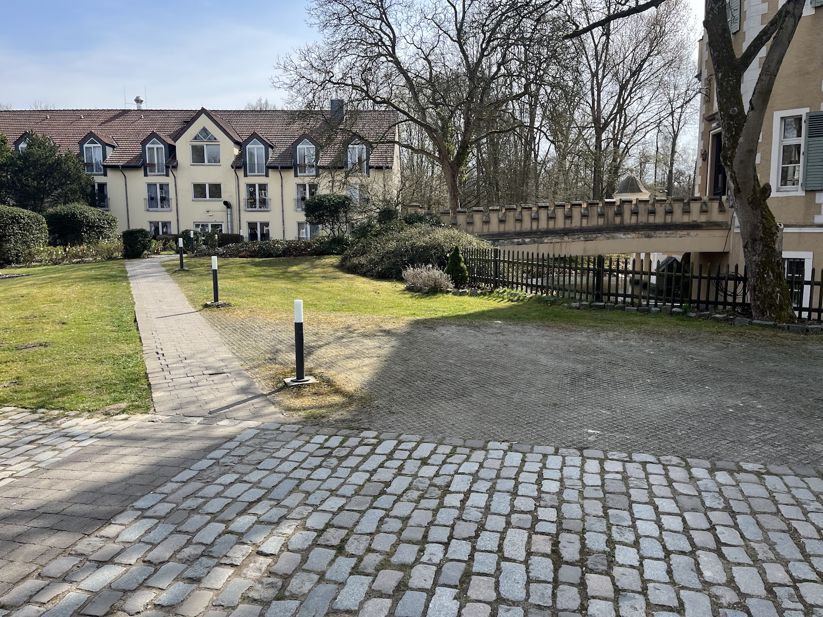 Alloheim Senioren-Residenz "Schloss Westhusen"