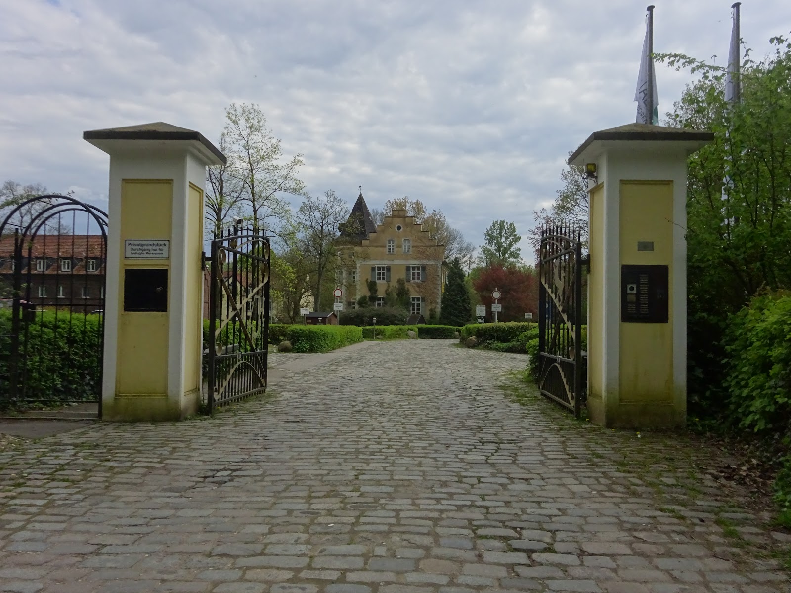 Alloheim Senioren-Residenz "Schloss Westhusen"
