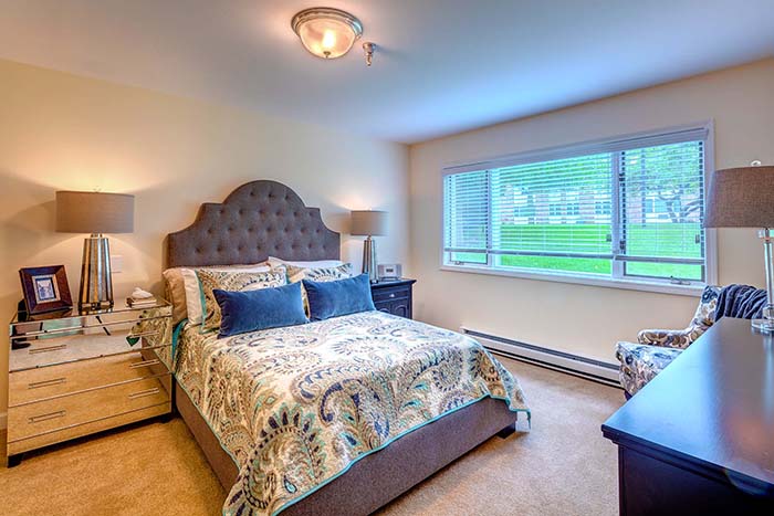 Covenant Living at the Holmstad