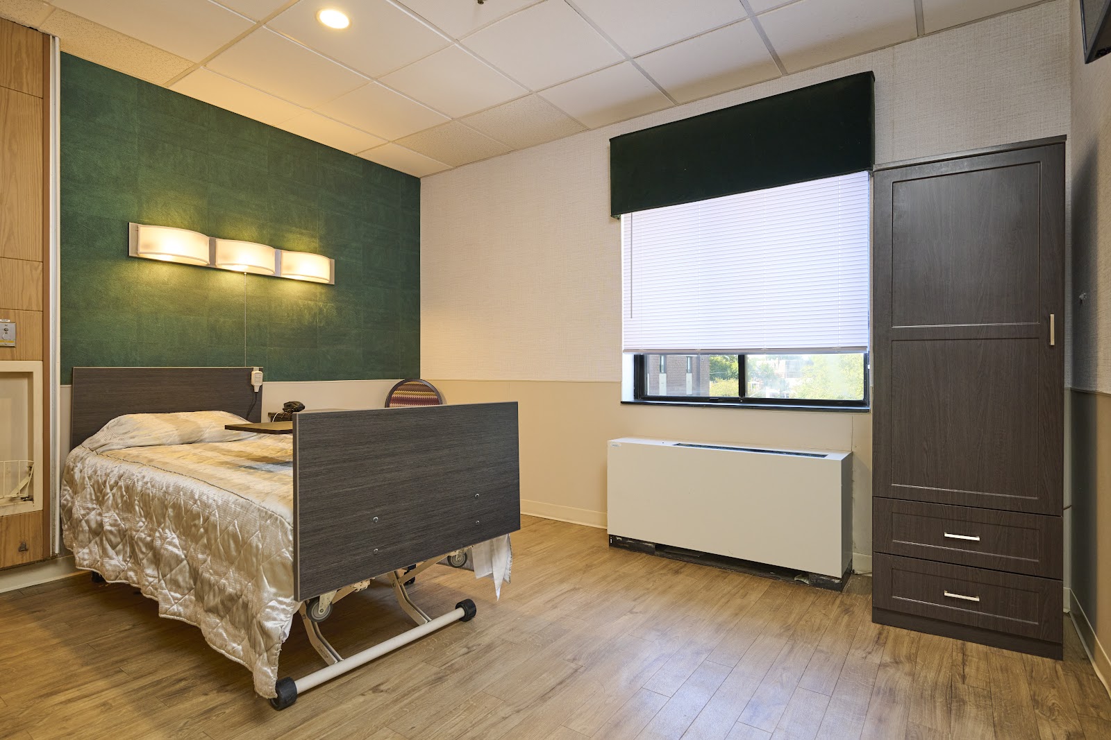 Majestic Center For Rehabilitation & Sub-Acute Care