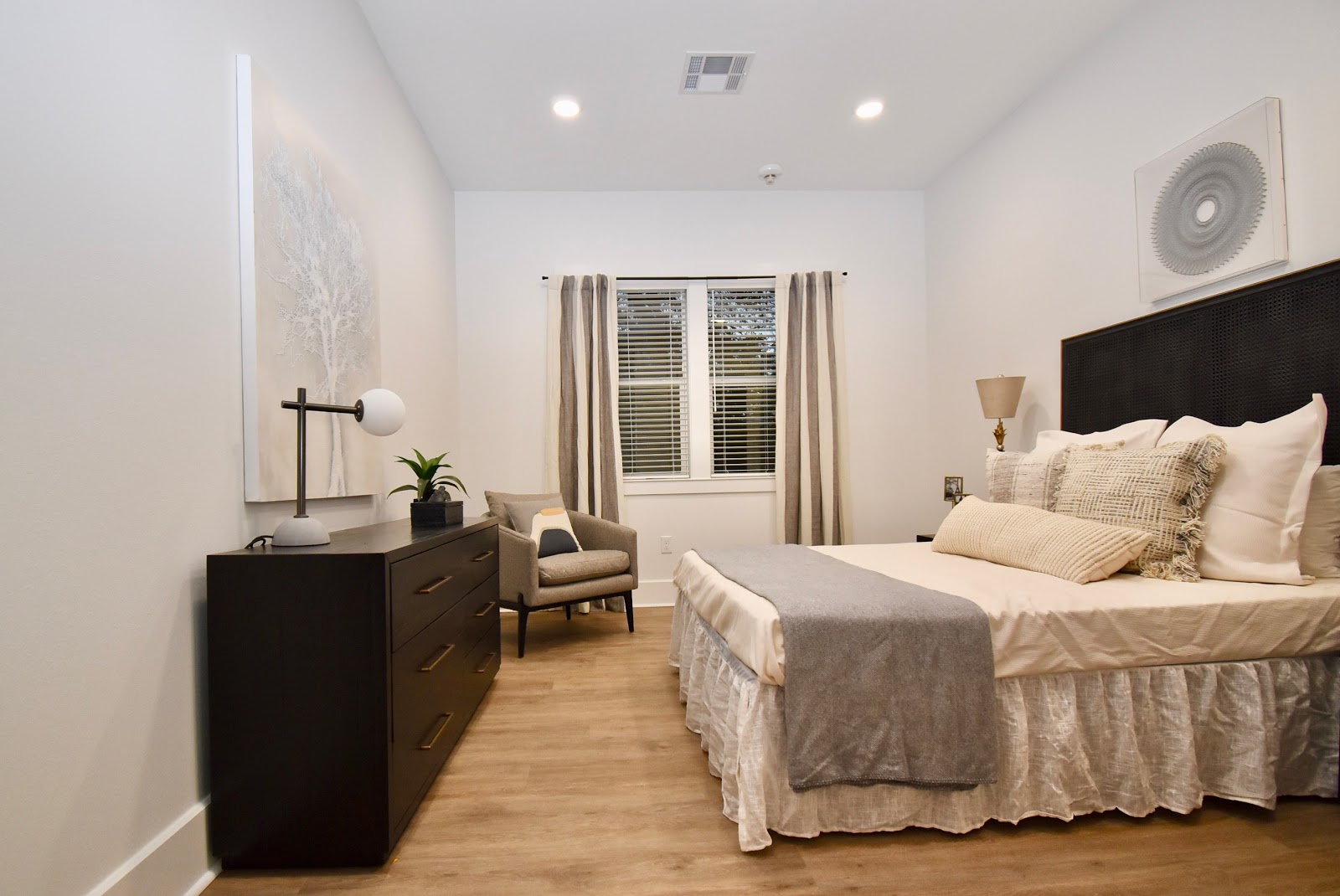 Peristyle Residences - The Jefferson