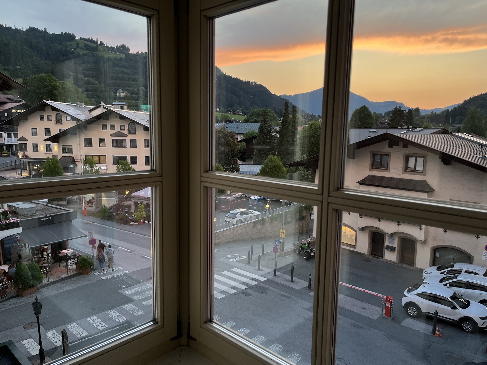 roomie alps hostel