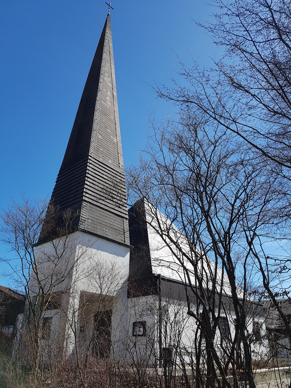 Heilig-Geist-Kirche - Evangelisch-Lutherische Kirchengemeinde Stephanskirchen