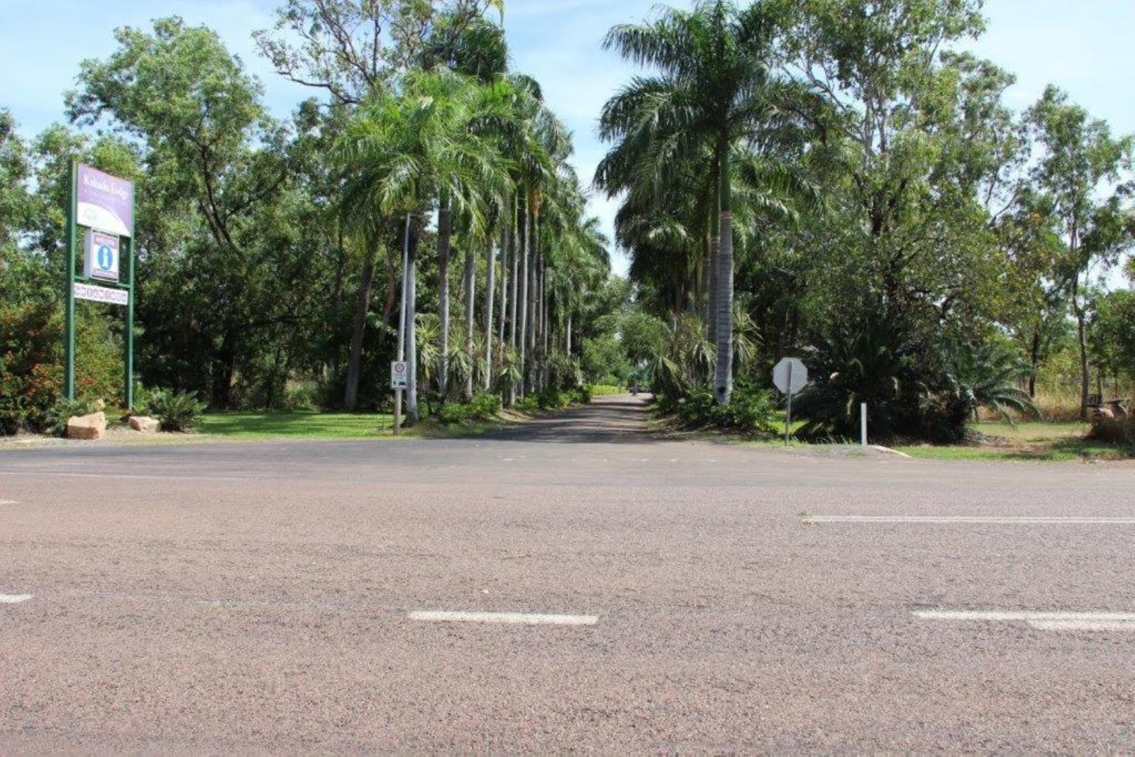 Aurora Kakadu Lodge & Caravan Park