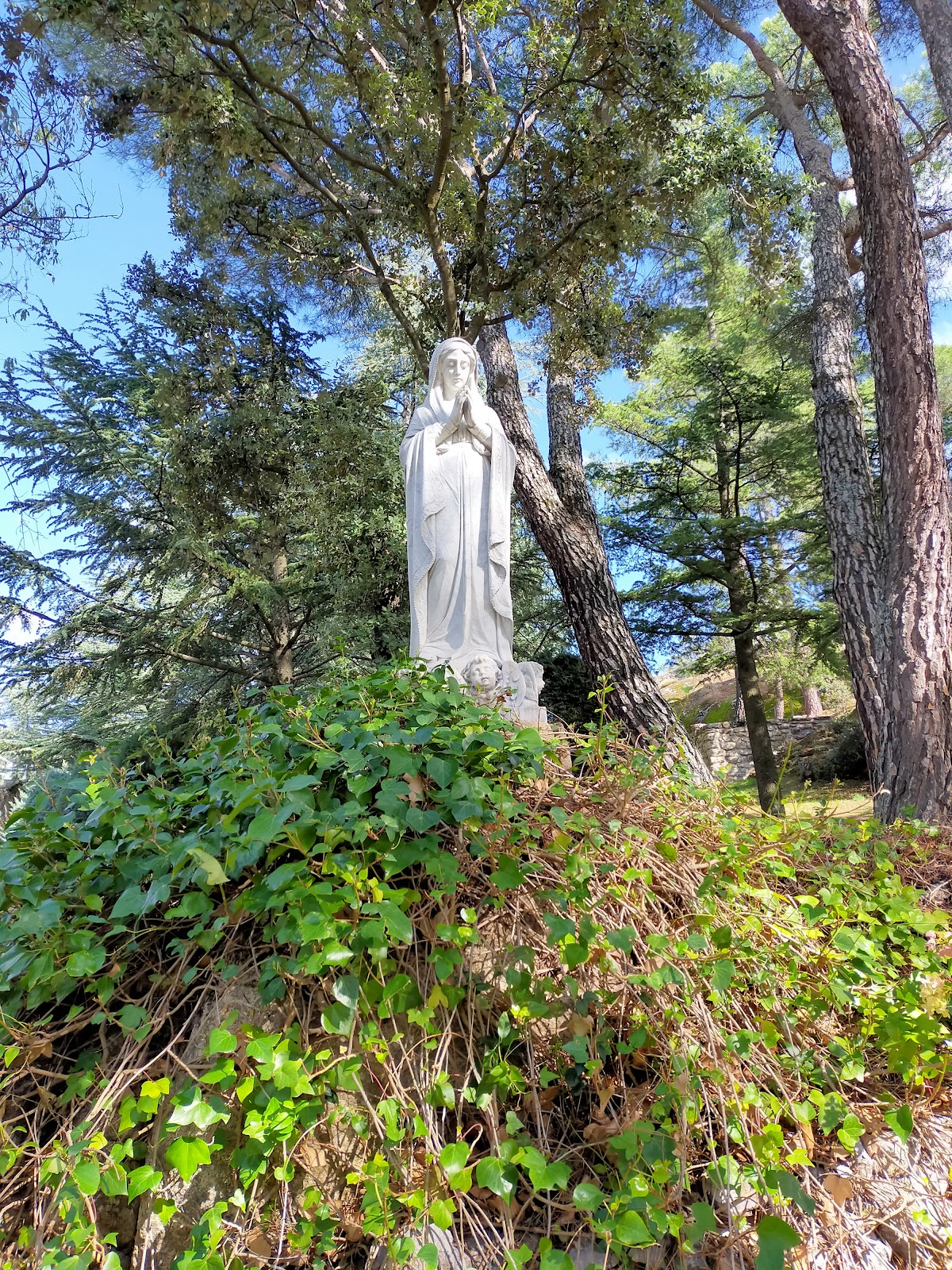 Casa De Espiritualidad "Las Rosas"