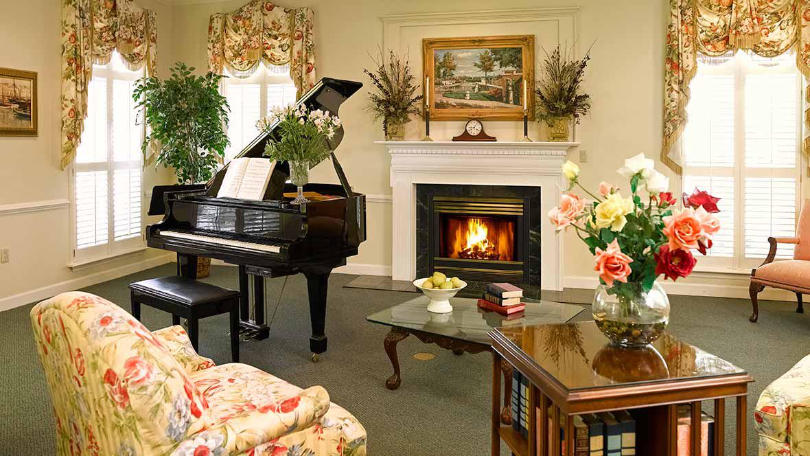 Forest Lake Manor