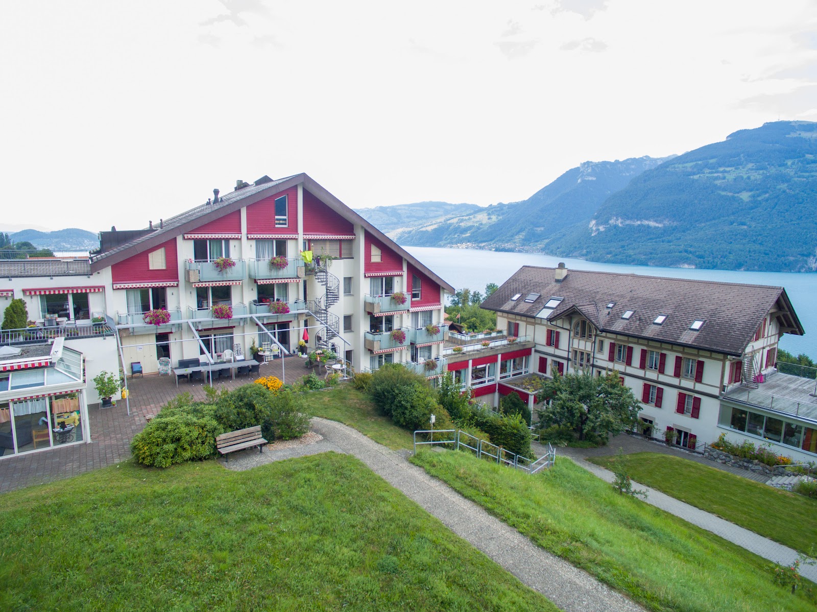 Oertlimatt Stiftung/ Krattigen / Pflegezentrum / Seniorenwohnungen / Pflegeheim / Altersheim