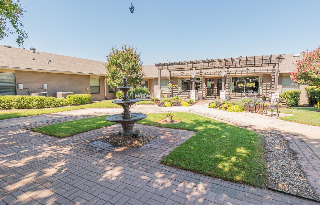 Traditions Senior Living and Memory Care | Assisted Living Sherman, TX