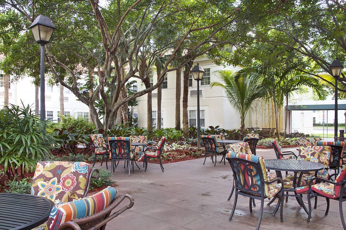 Stratford Court of Boca Pointe