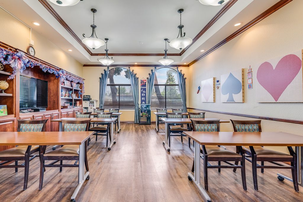 San Leandro Senior Living