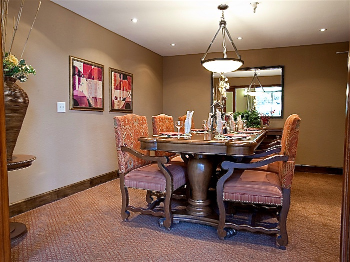 San Leandro Senior Living
