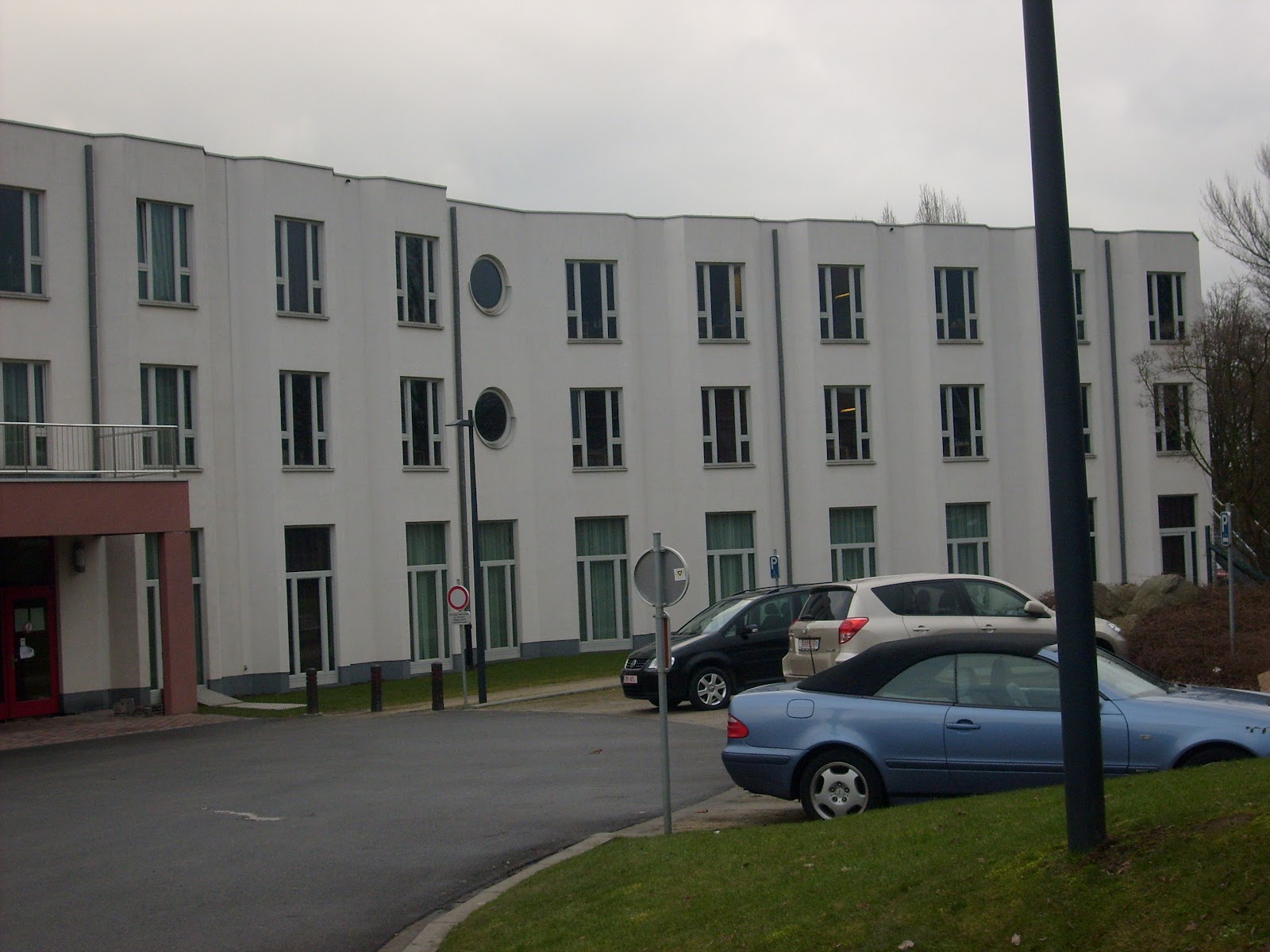 Les Eglantines