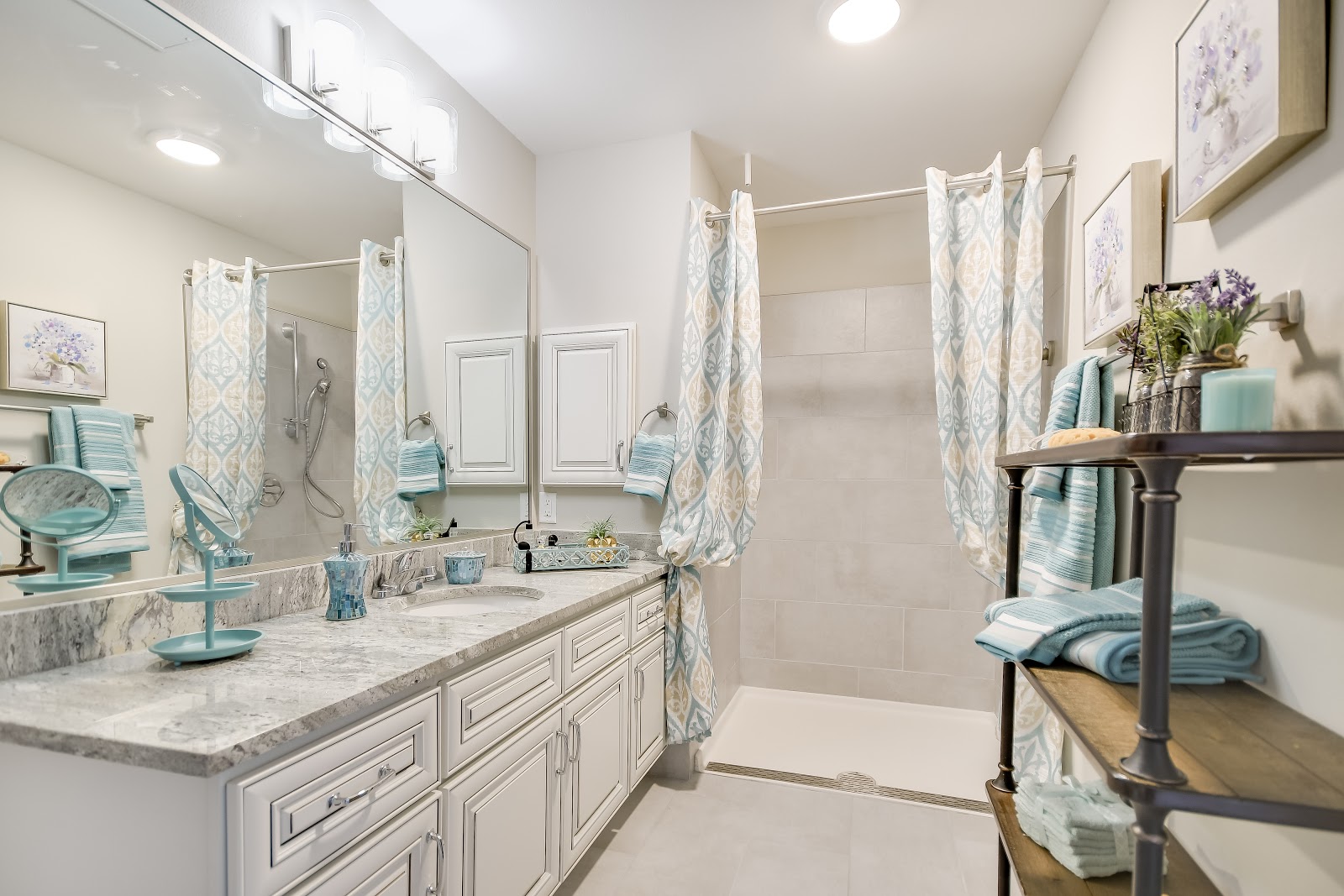 Legacy Oaks of Azle Senior Living