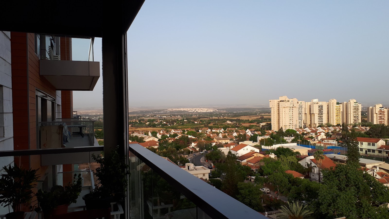 Mediterranean Towers Ganei Tikva
