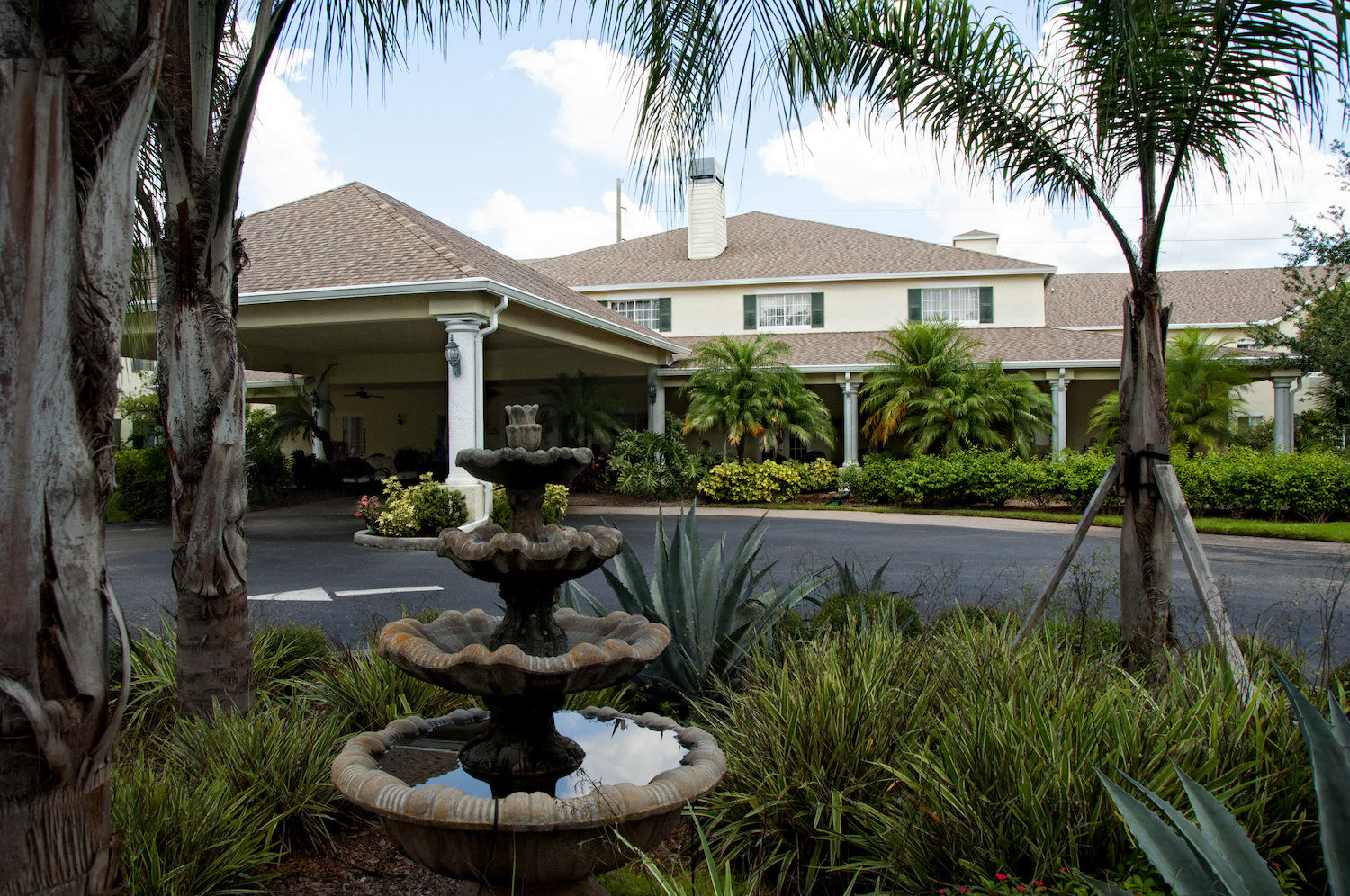 Lexington Manor
