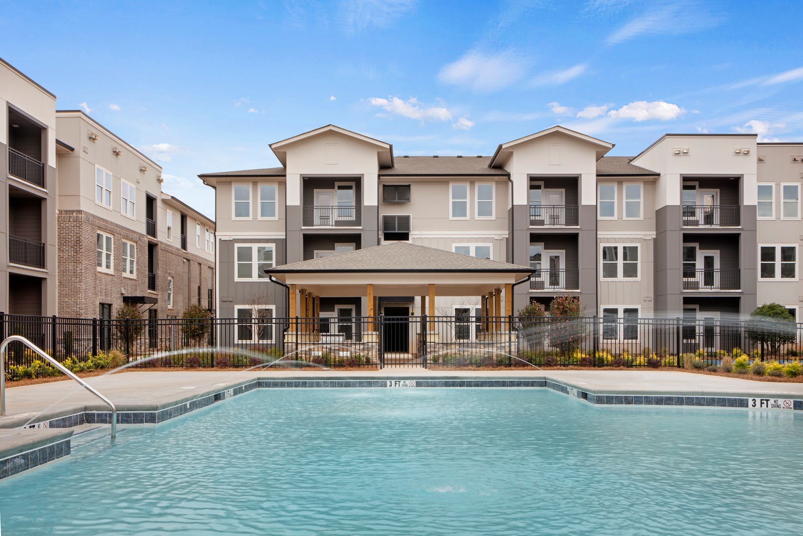 The Chateau by Highlands (55+ Rentals)