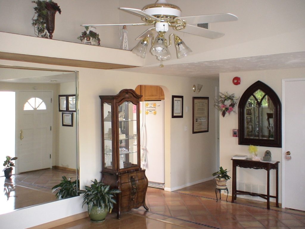 Guardian Angels Homes IV - Assisted Living and Memory Care in North Tustin, California