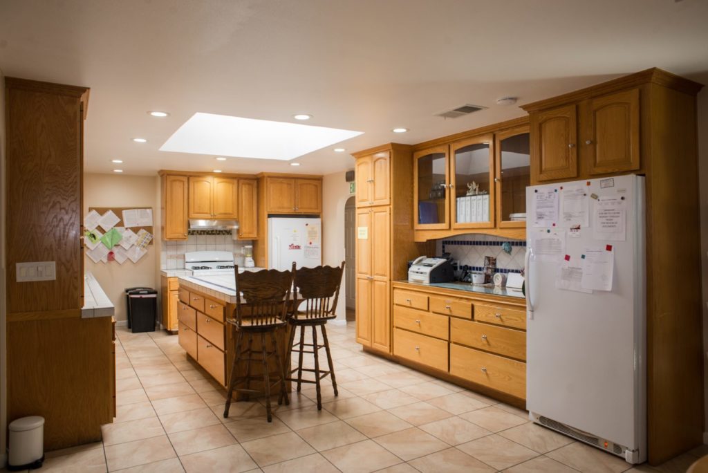 Guardian Angels Homes IV - Assisted Living and Memory Care in North Tustin, California