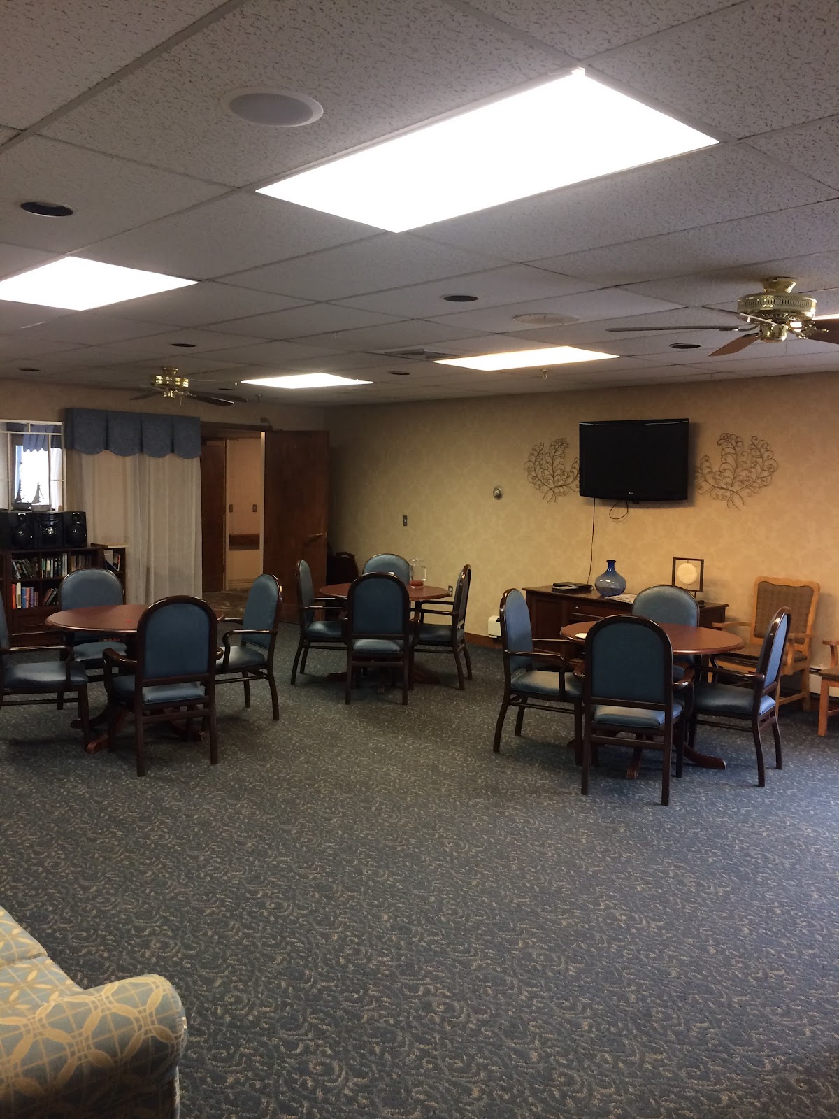 Villa Crest Nursing and Retirement Center